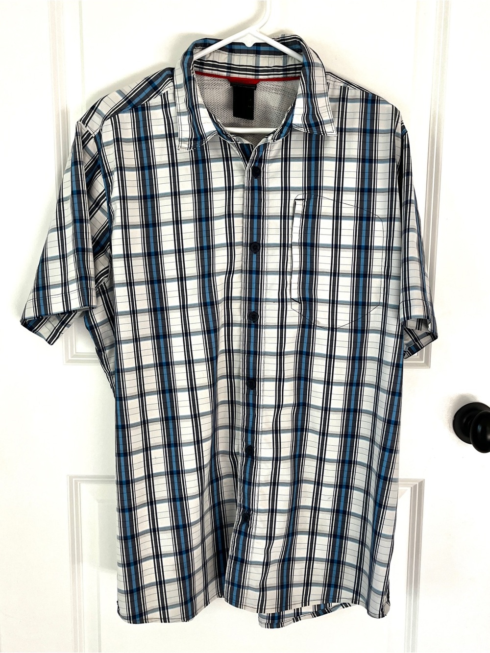 The North Face Men's XL Plaid Performance Short Sleeve Button-Down Shirt Vented